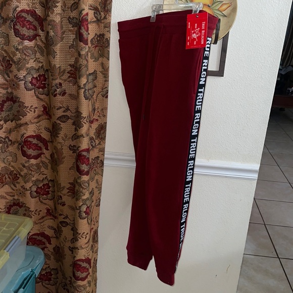 NEW RED TRUE RELIGION SWEAT PANTS size MEDIUM - Picture 1 of 3